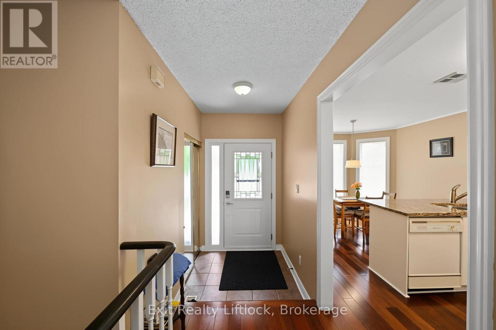 2522 MARSDALE DRIVE - 4