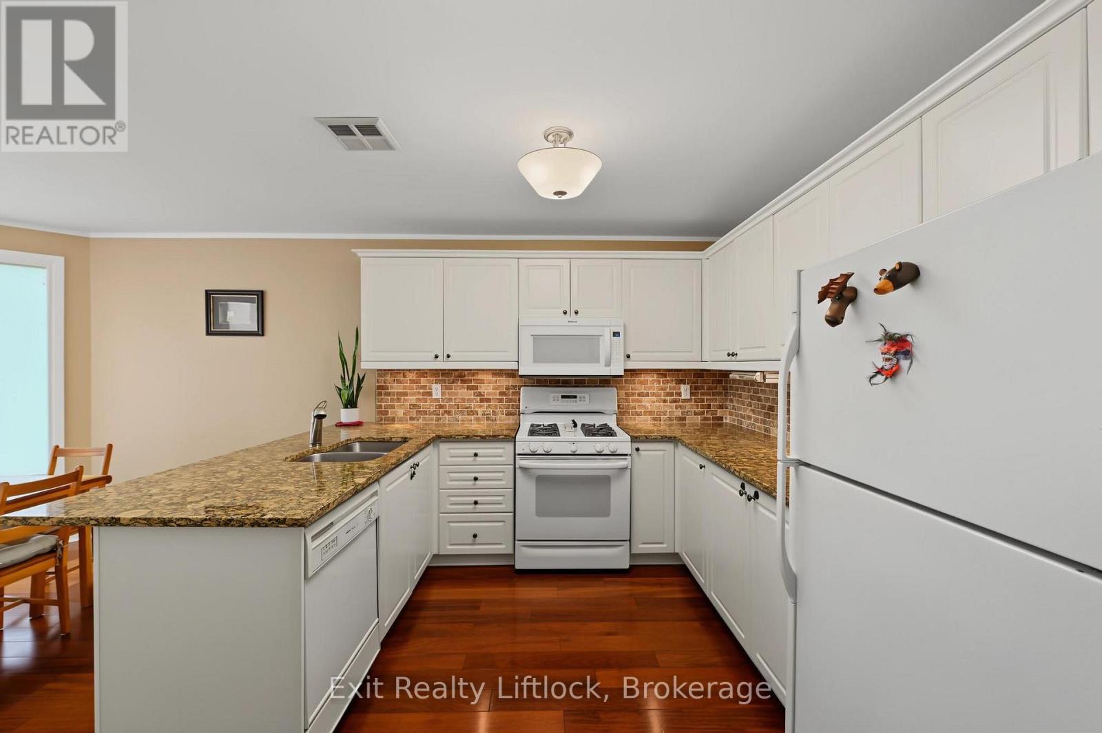 2522 MARSDALE DRIVE - 6