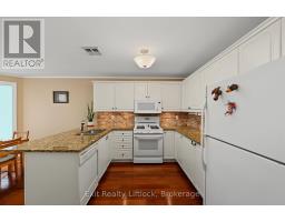Foyer - 2522 Marsdale Drive, Peterborough, ON K9L1R4 Photo 6