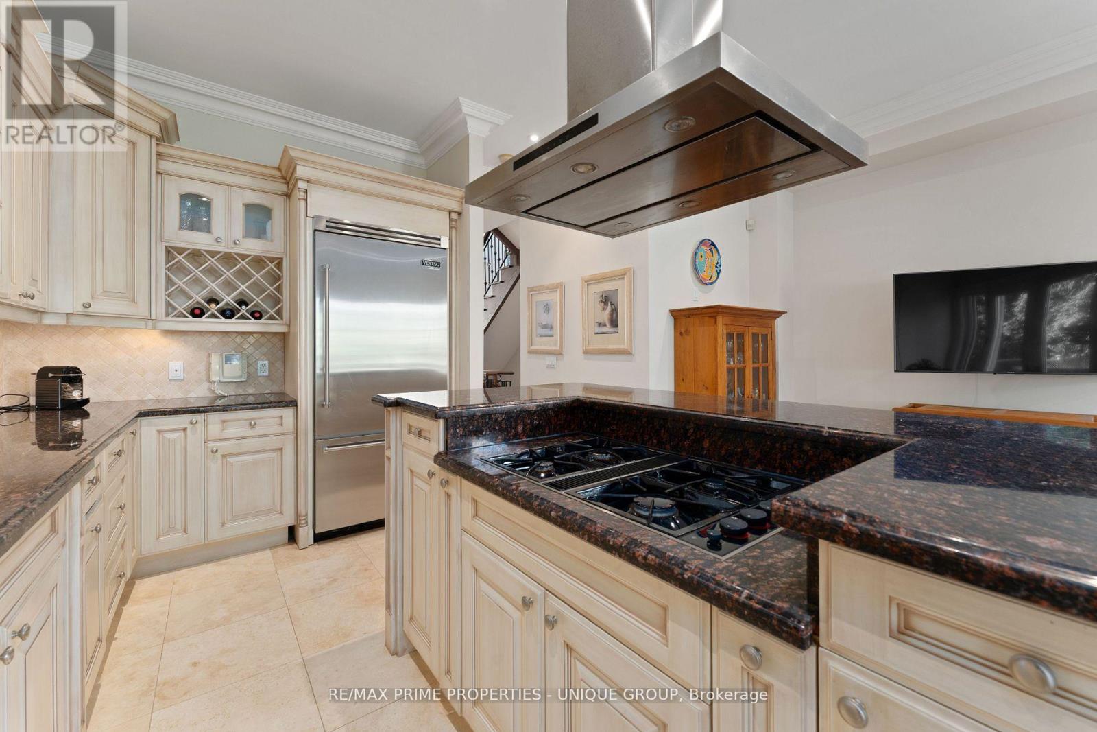 276 GREENFIELD AVENUE - 16