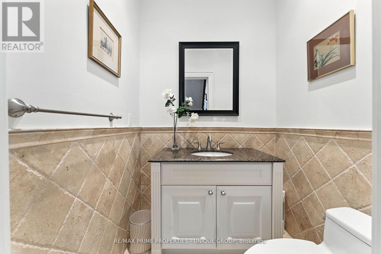 276 GREENFIELD AVENUE - 29