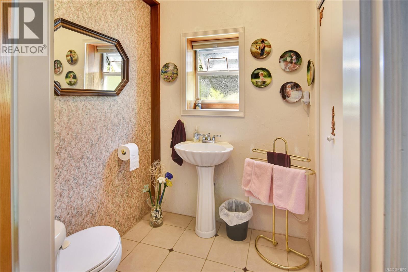 697 Crestwood Rd - 21