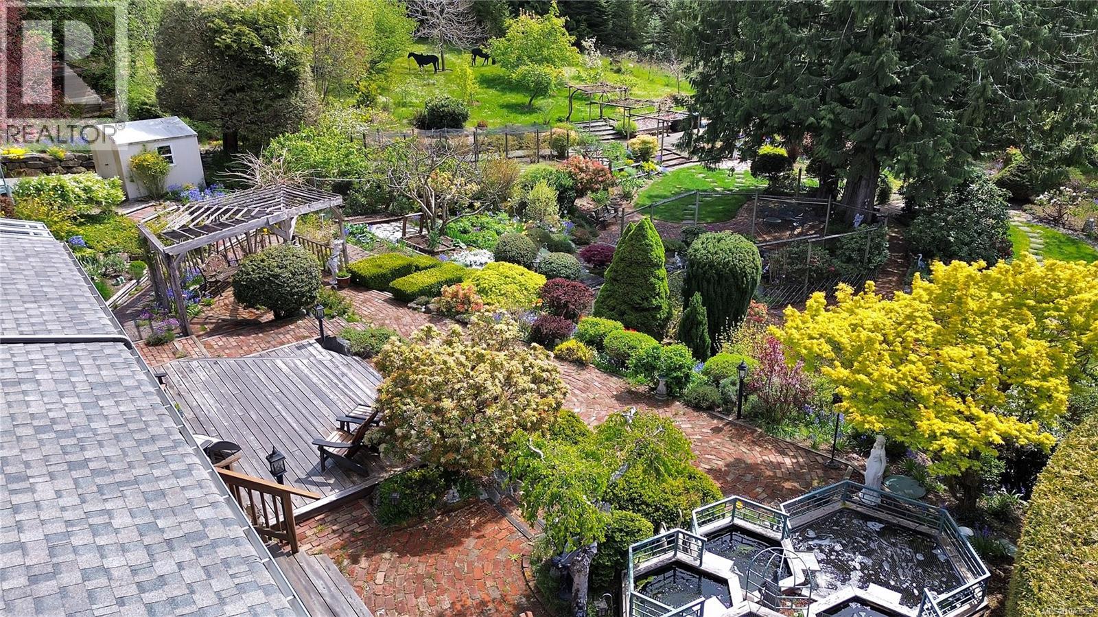 697 Crestwood Rd - 13