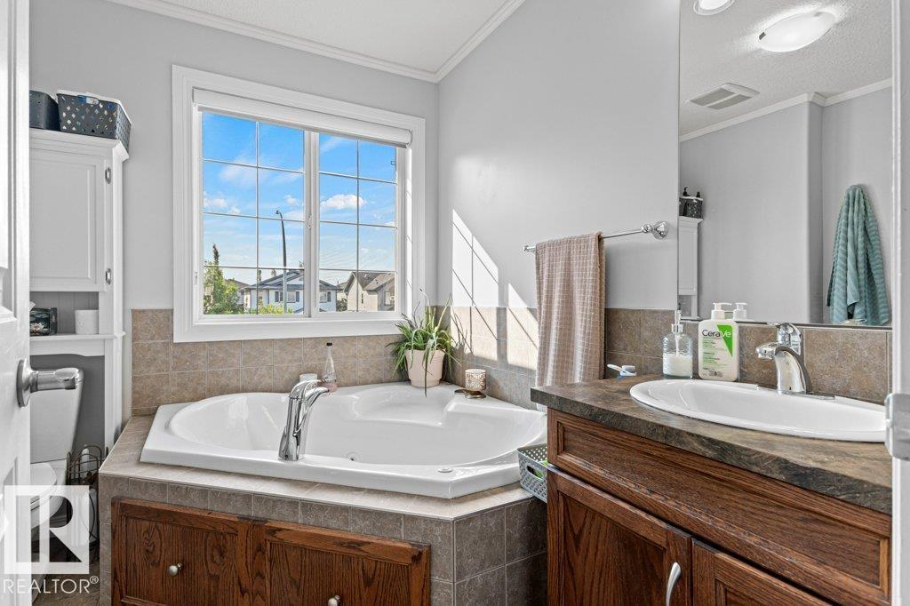 271 WESTWOOD PT - 24