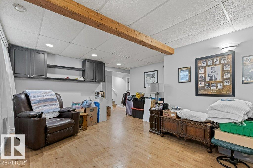 271 WESTWOOD PT - 33