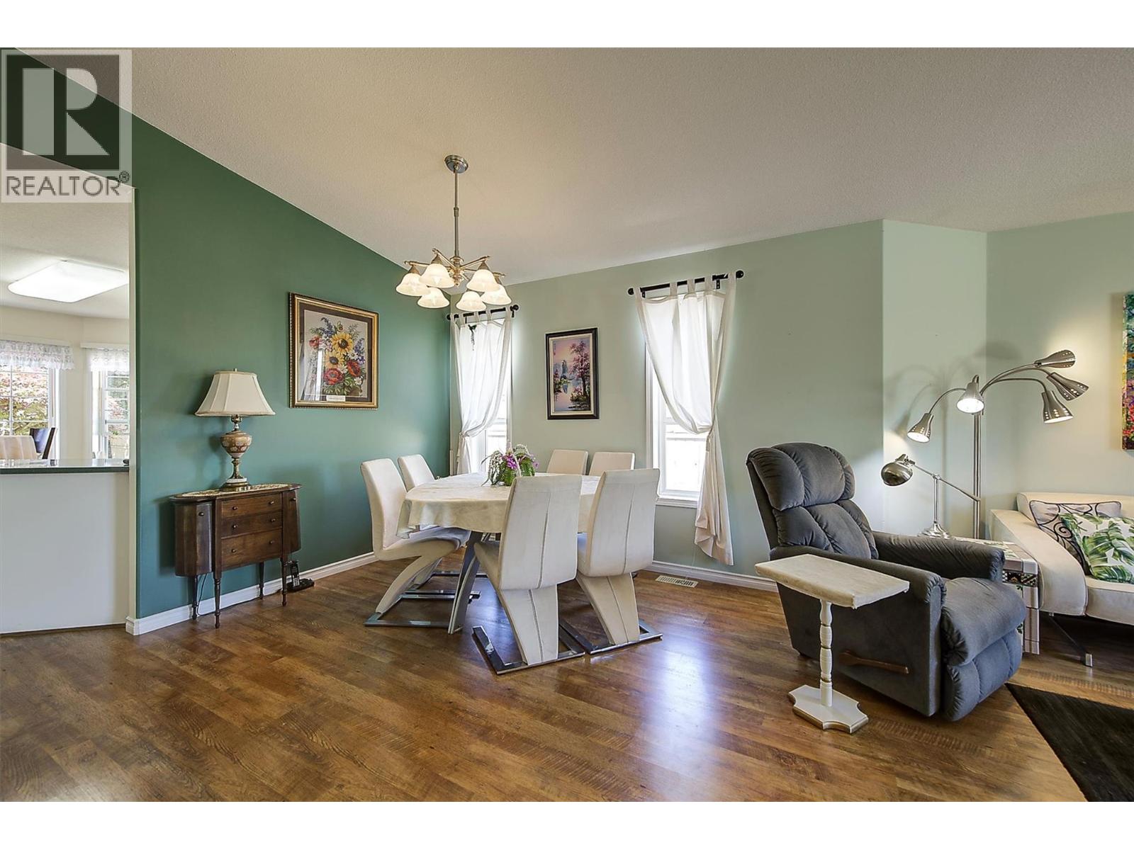 #18 2210 Louie Drive - 12