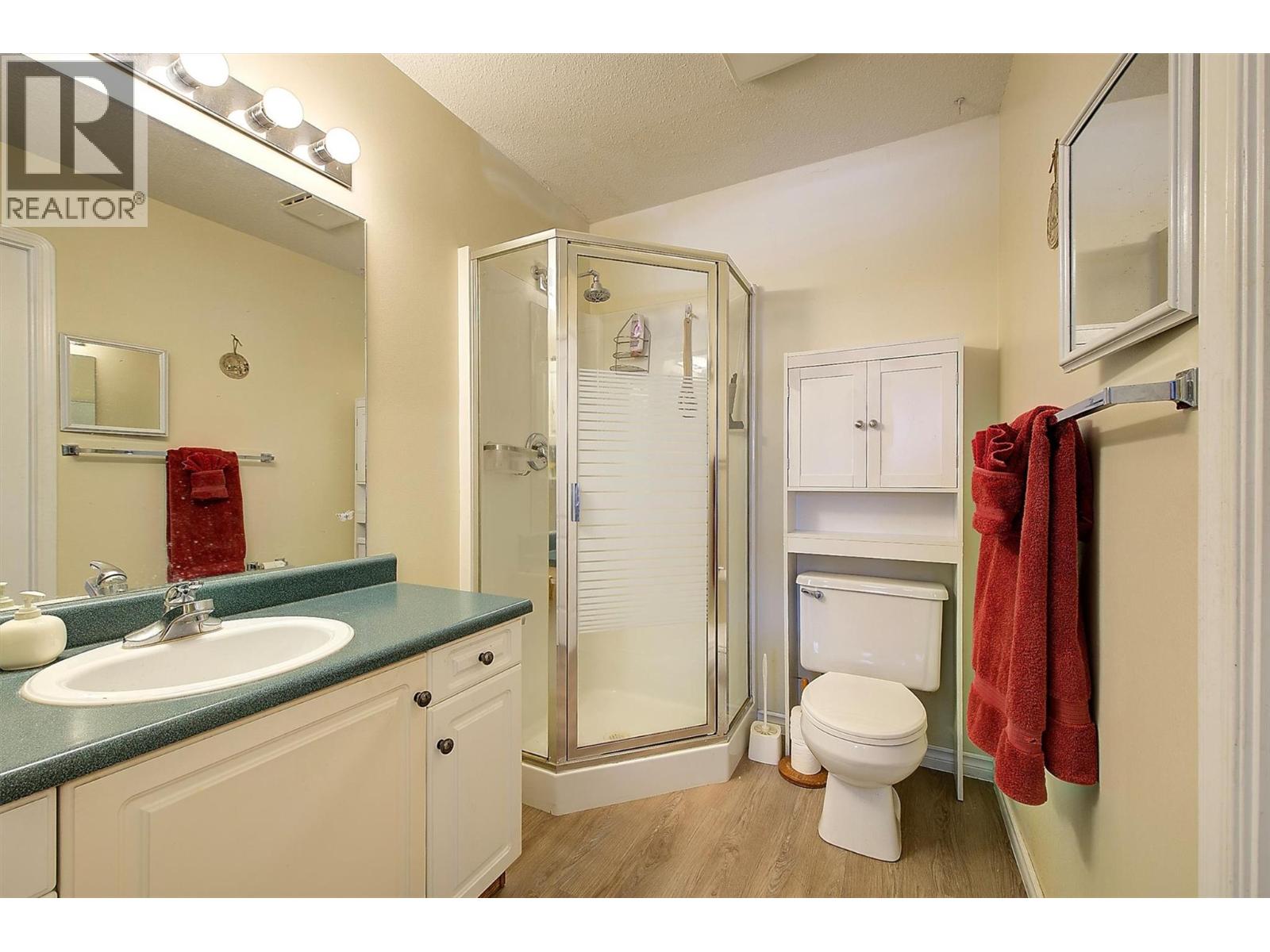 18 2210 Louie Drive, West Kelowna