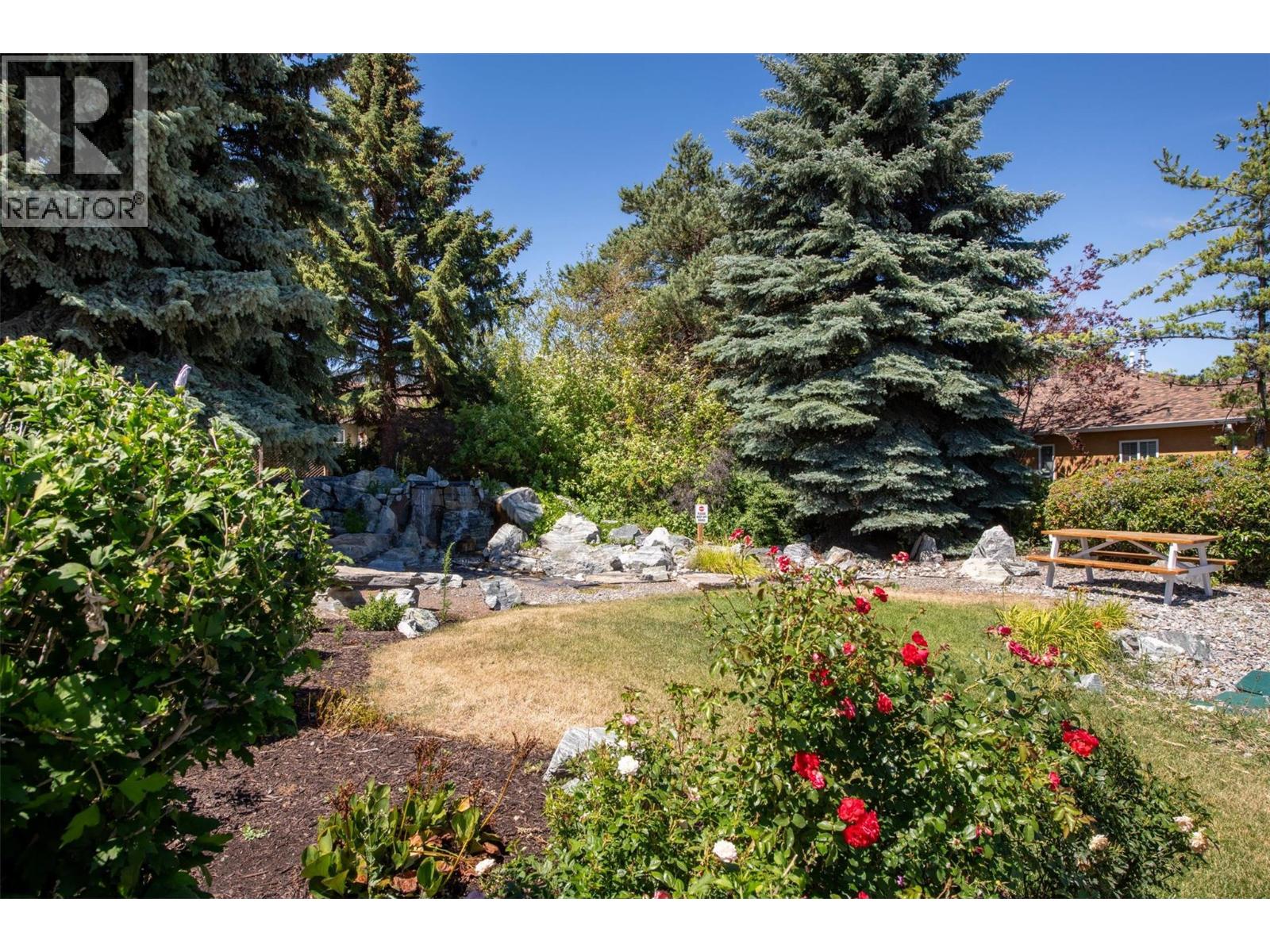 18 2210 Louie Drive, West Kelowna