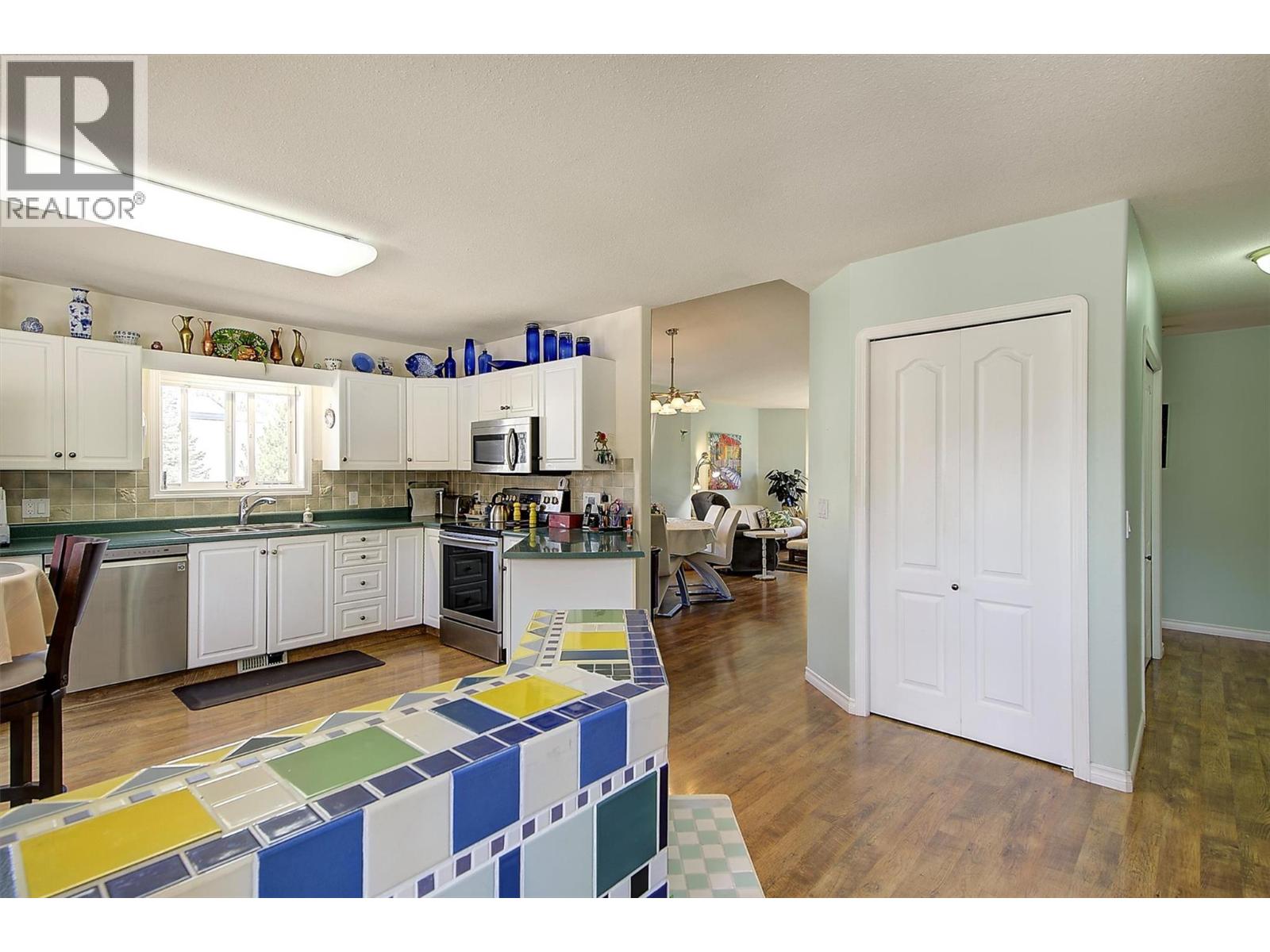 18 2210 Louie Drive, West Kelowna