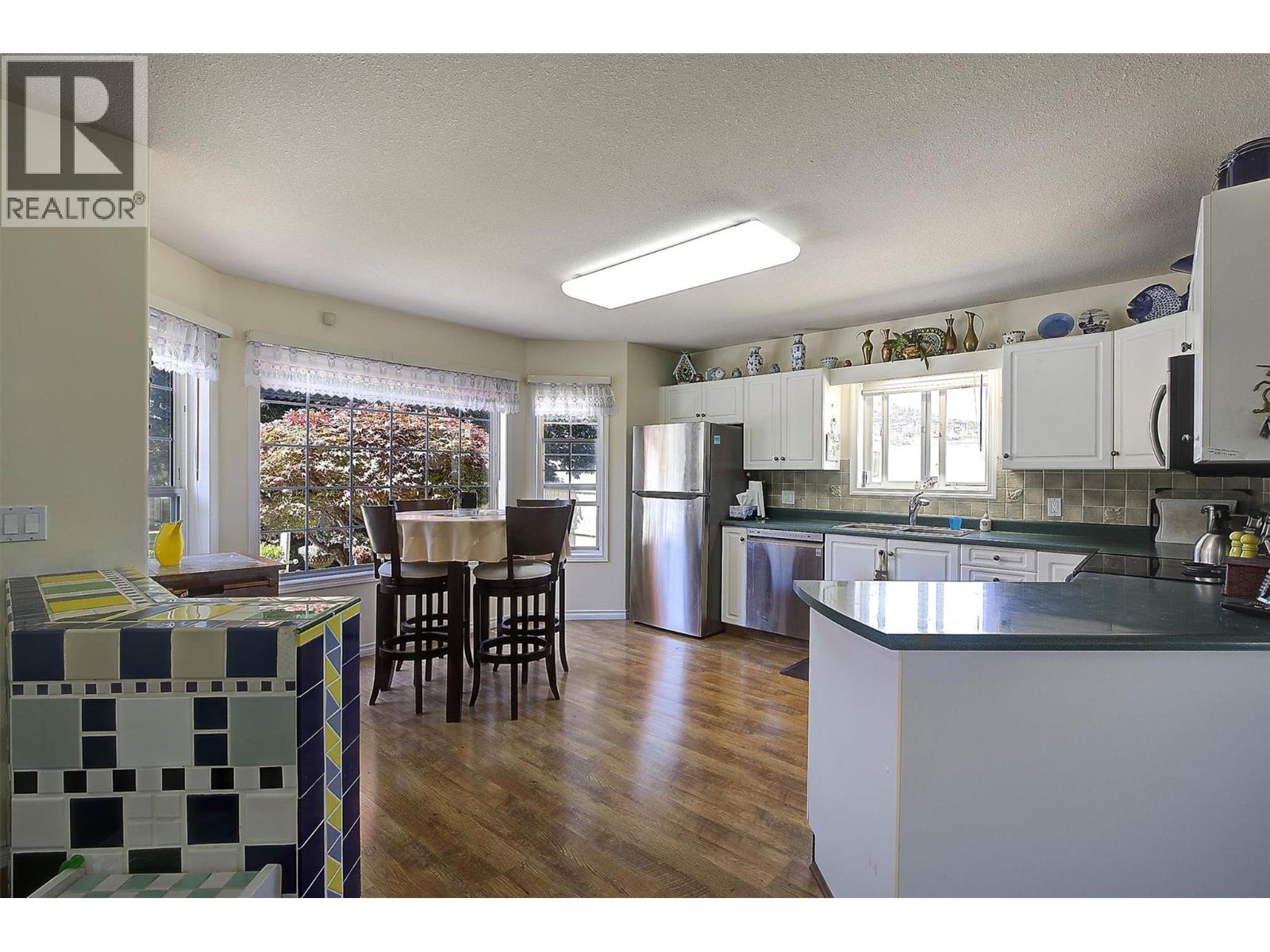 18 2210 Louie Drive, West Kelowna