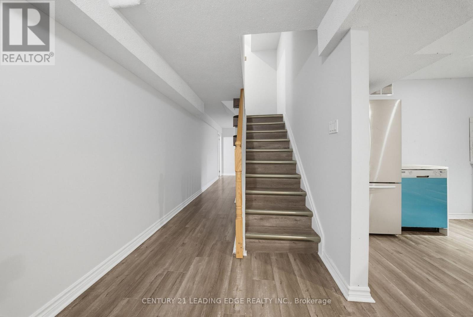 47 ELSON STREET - 40