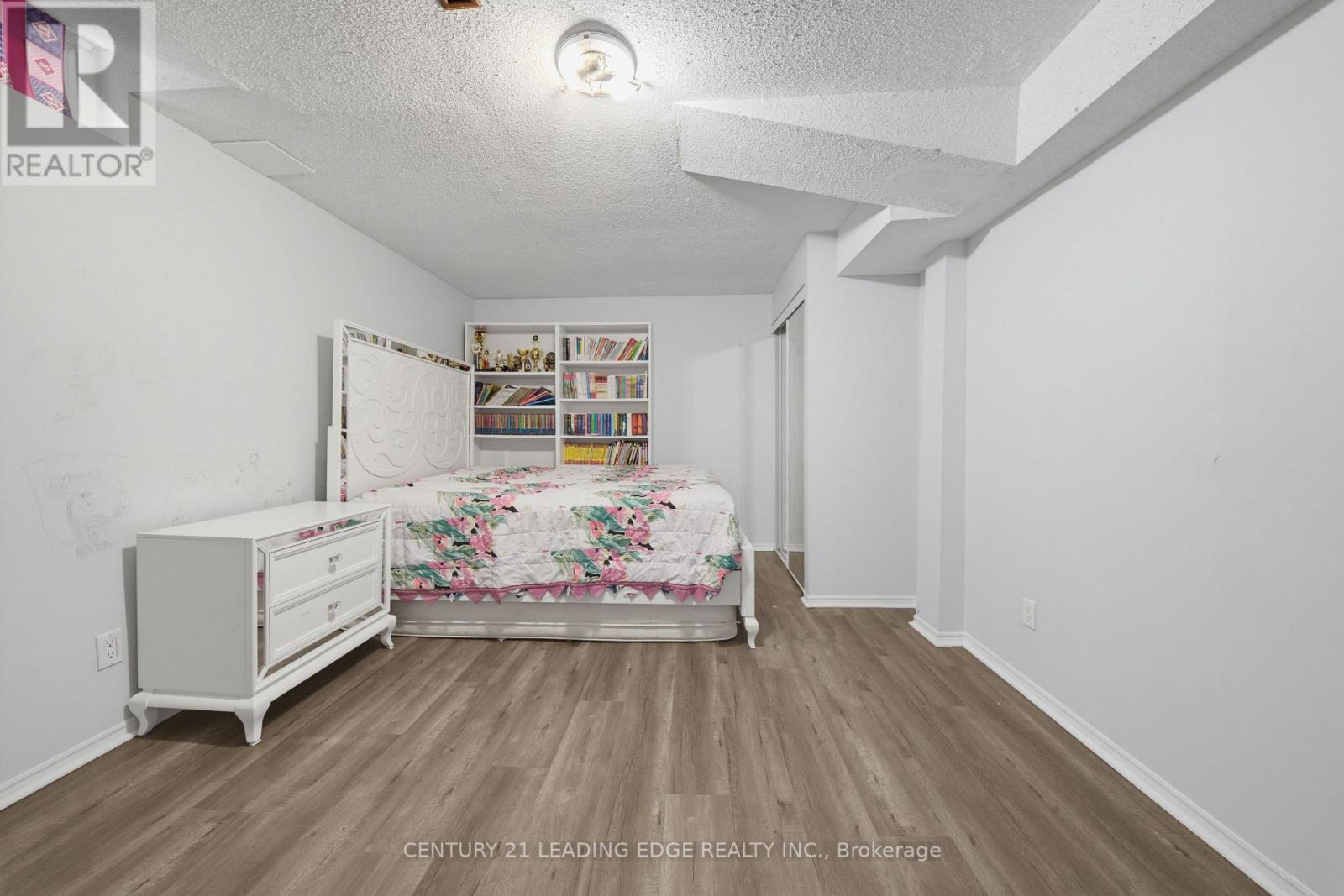 47 ELSON STREET - 41