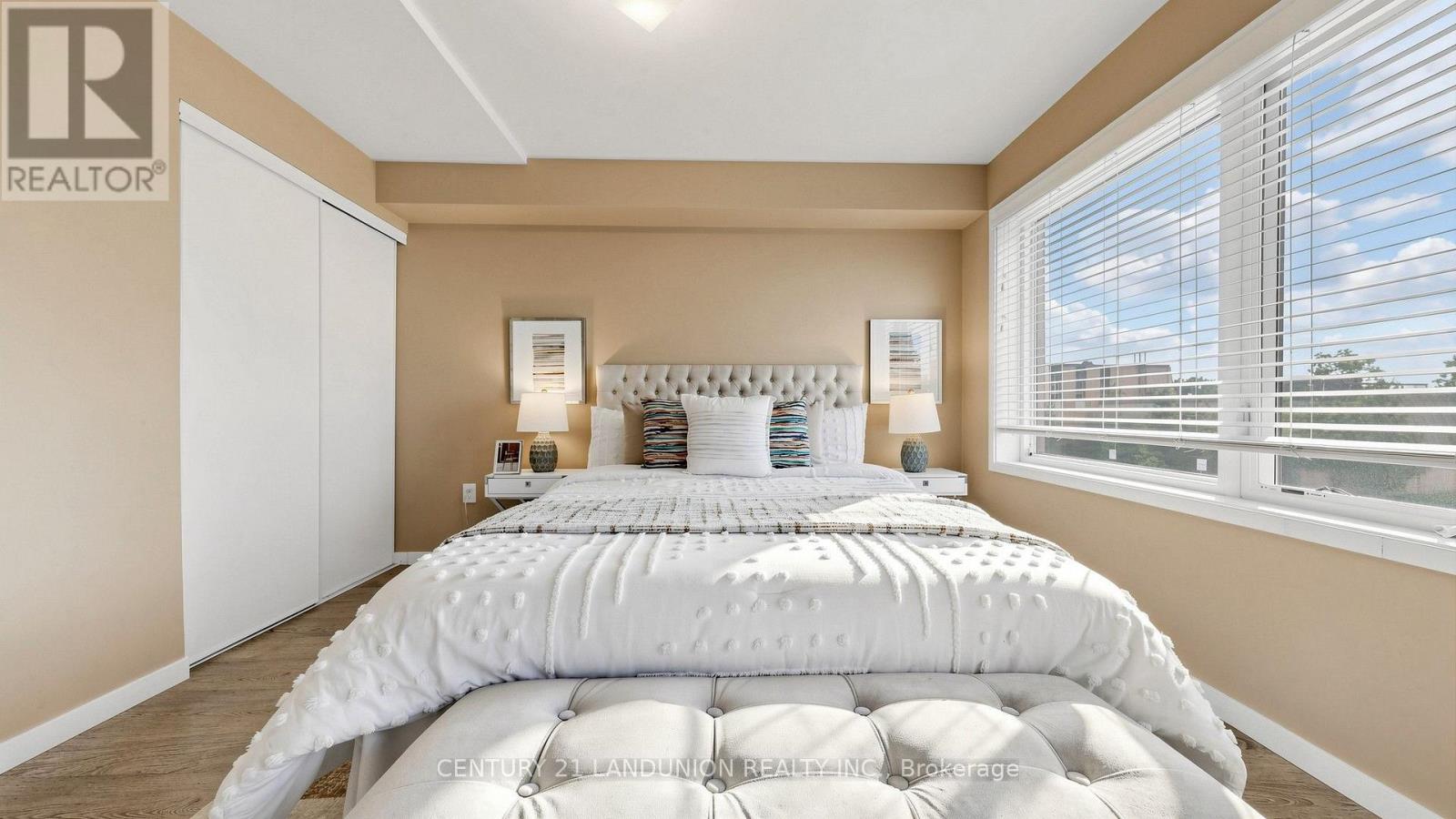 #107 600 ALEX GARDNER CIRCLE - 16