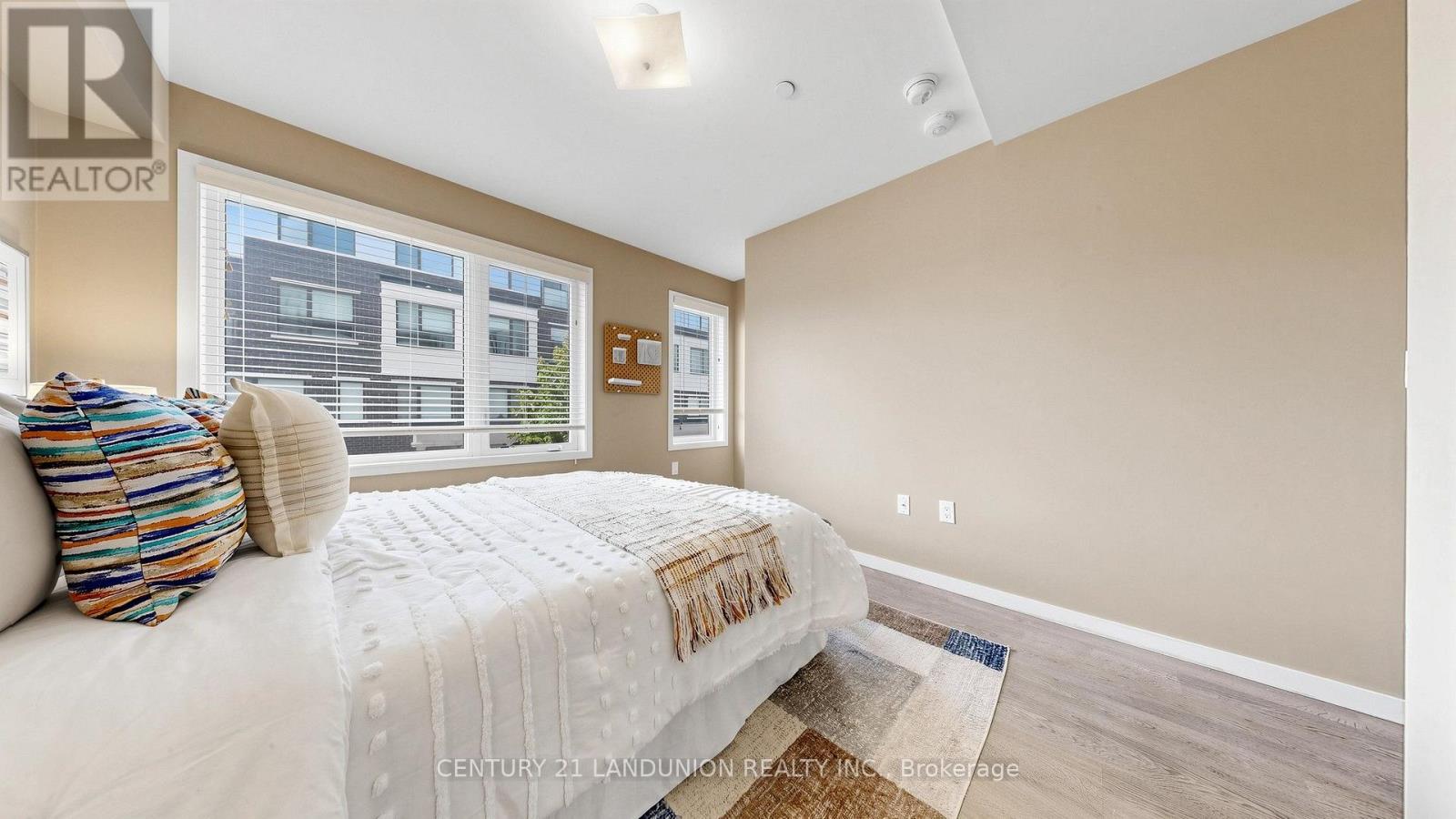 #107 600 ALEX GARDNER CIRCLE - 17