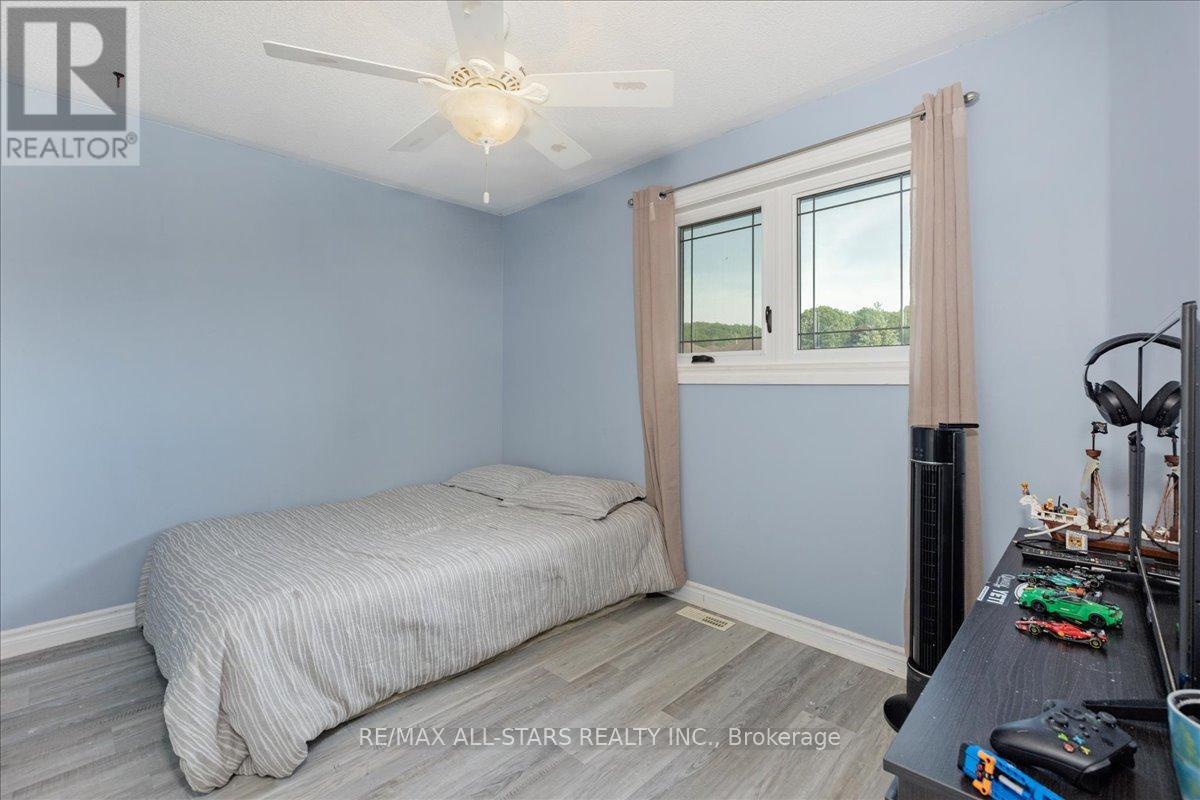 22 KELSEY CRESCENT - 22