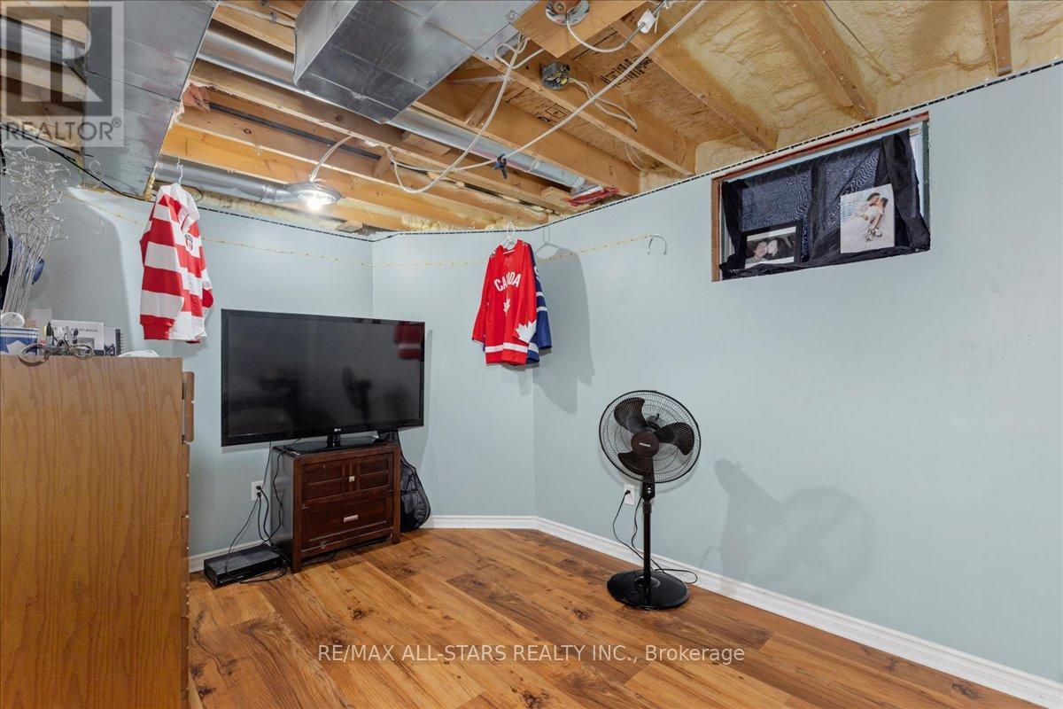 22 KELSEY CRESCENT - 25