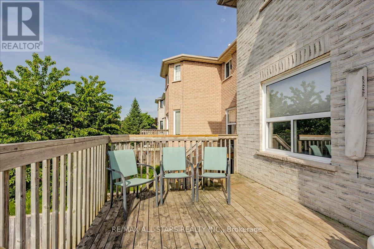 22 KELSEY CRESCENT - 34