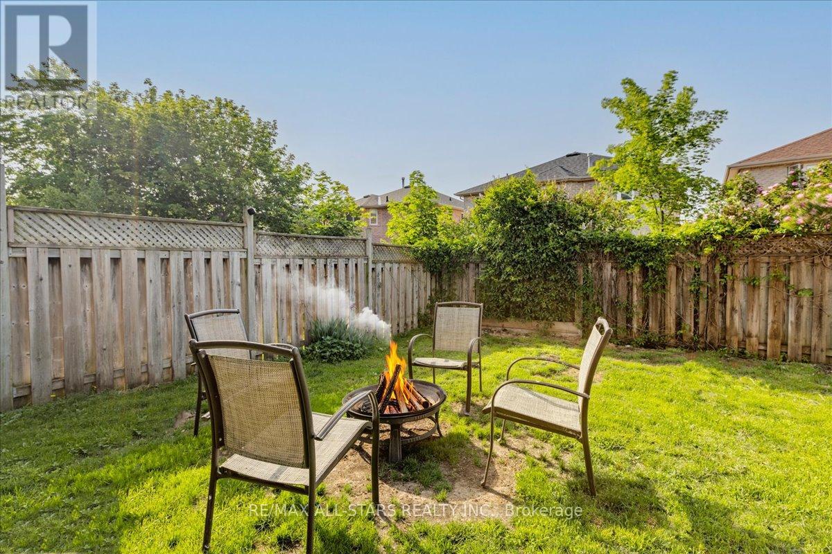 22 KELSEY CRESCENT - 37