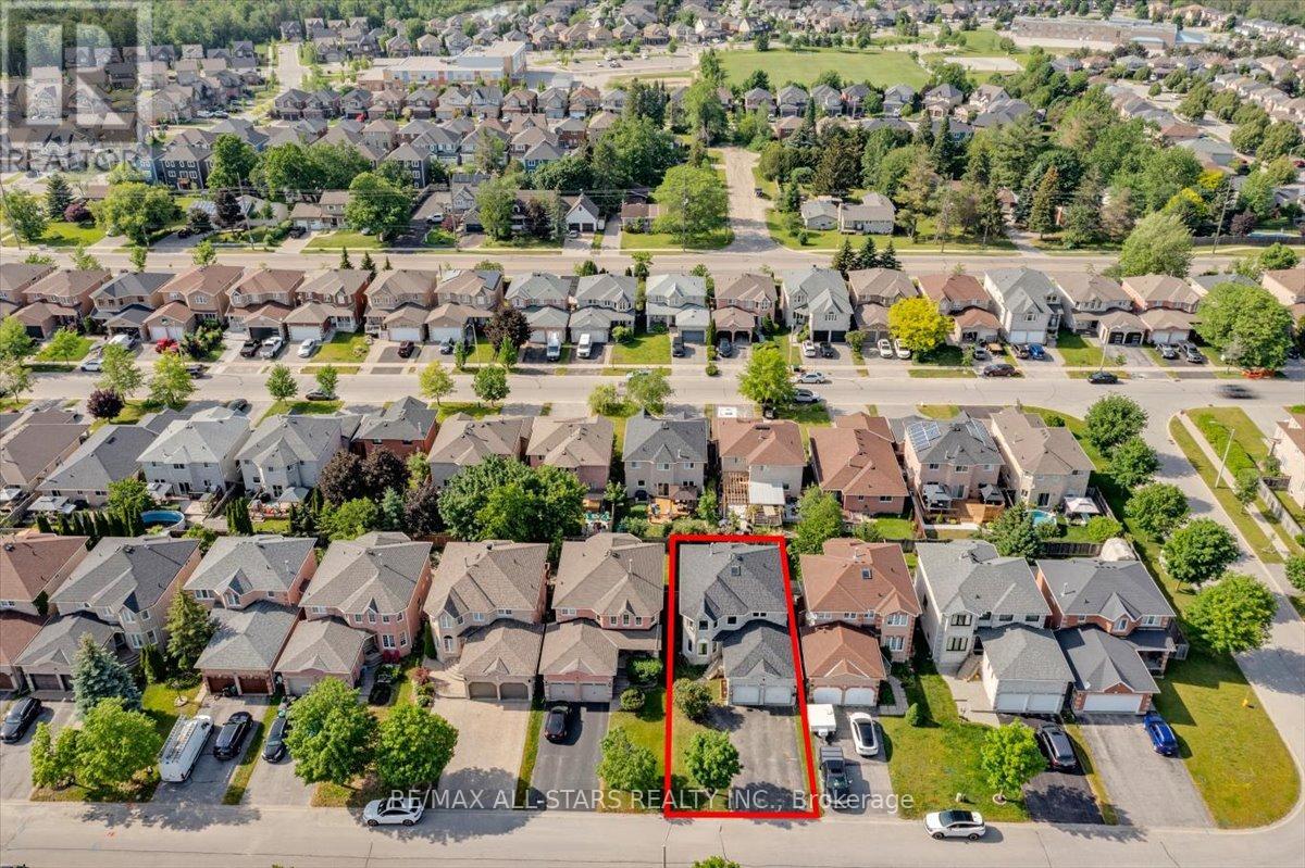 22 KELSEY CRESCENT - 44