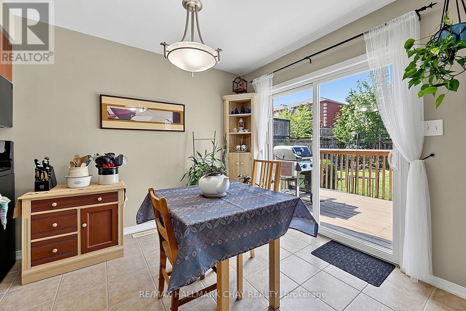 1426 BENSON STREET - 11