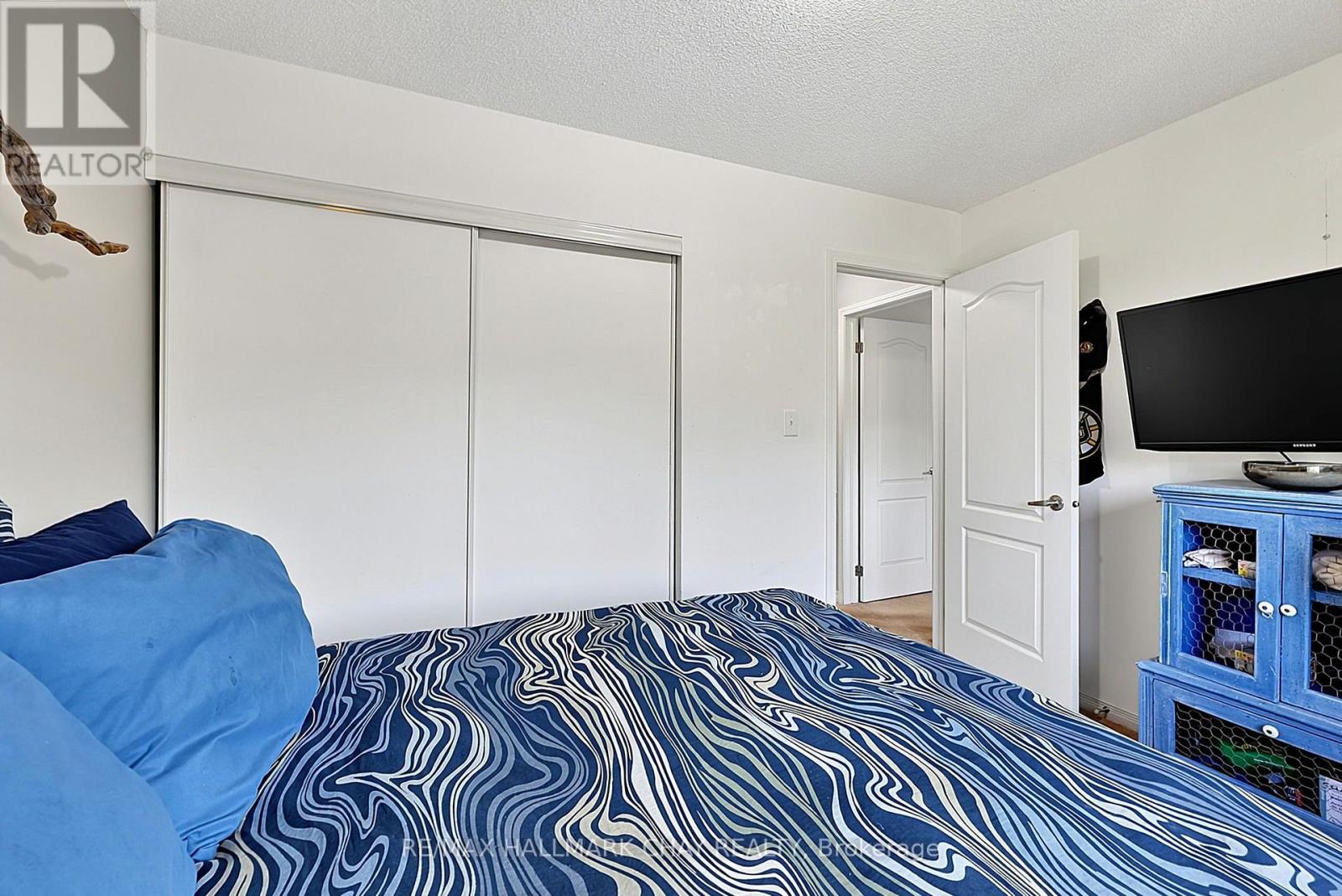 1426 BENSON STREET - 24