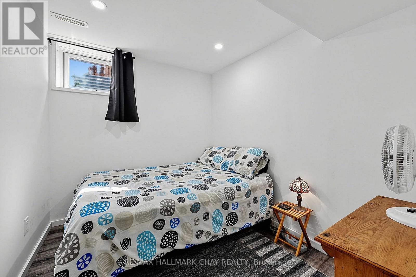 1426 BENSON STREET - 30