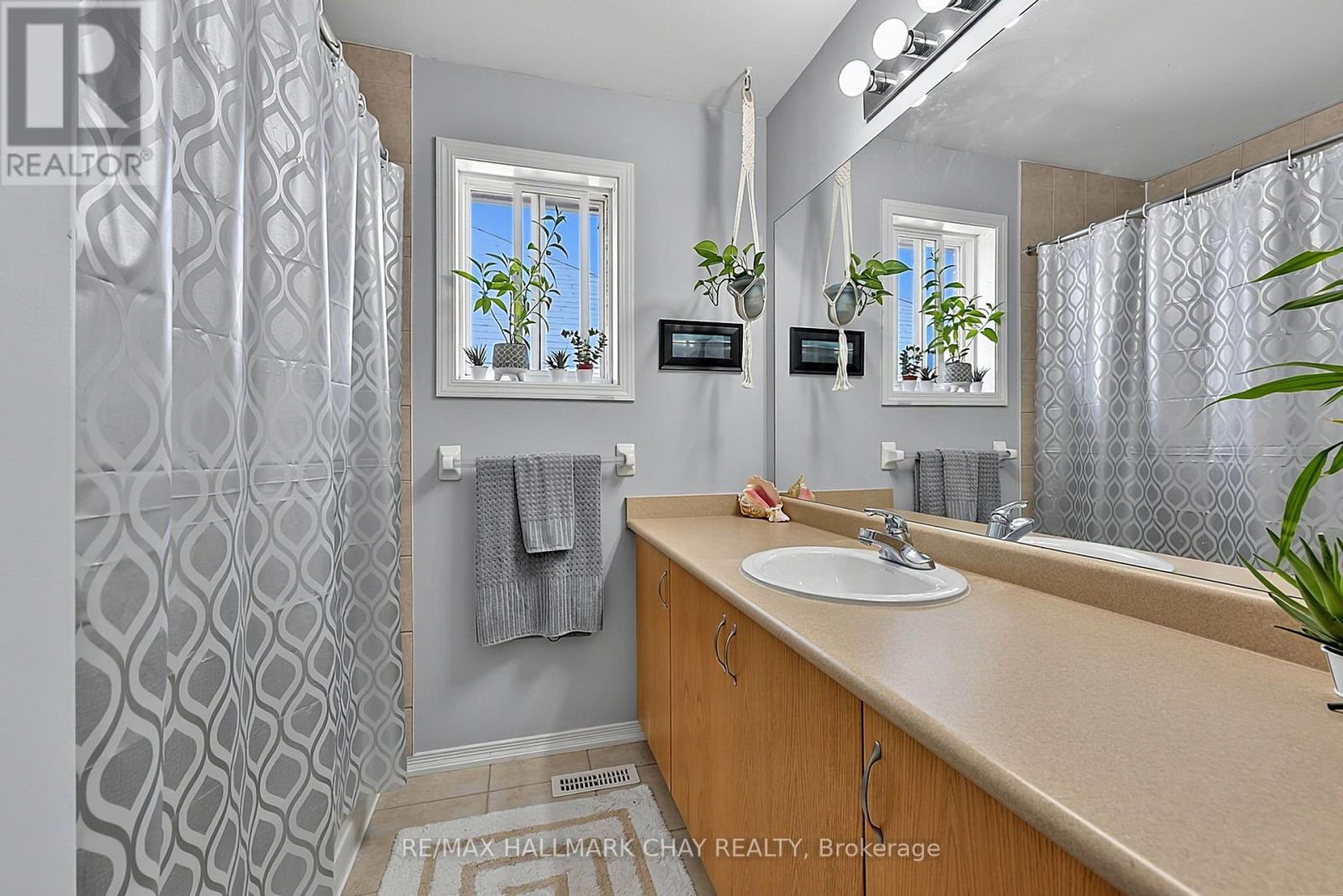 1426 BENSON STREET - 27