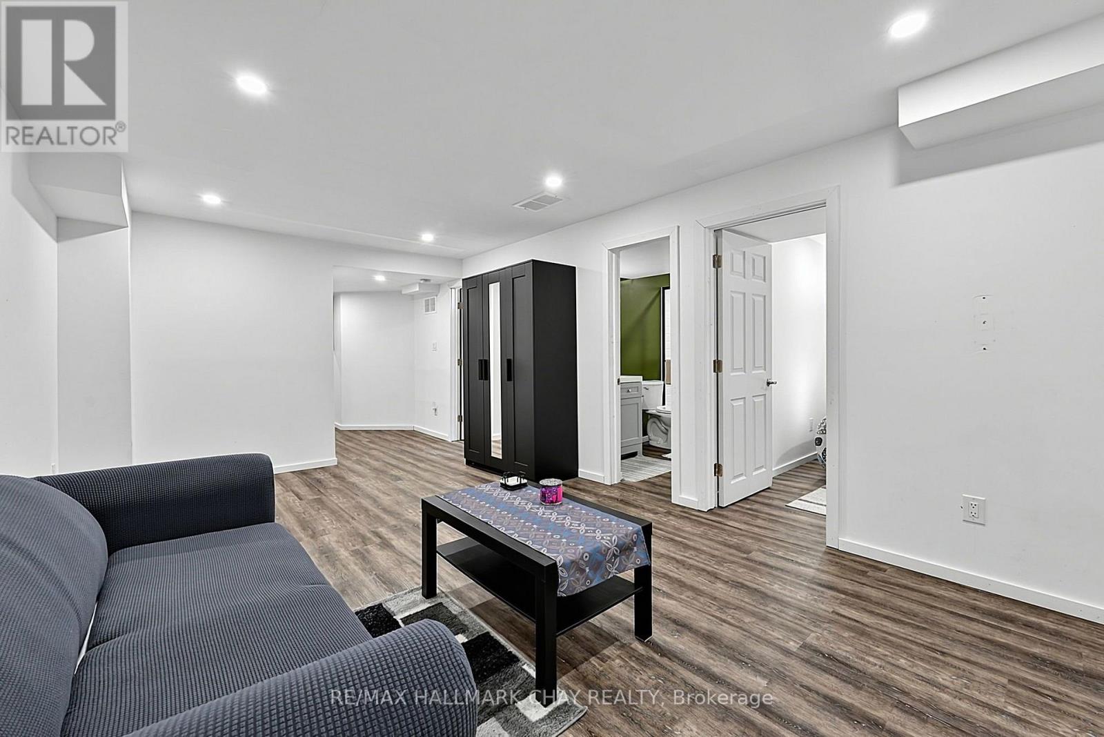 1426 BENSON STREET - 29