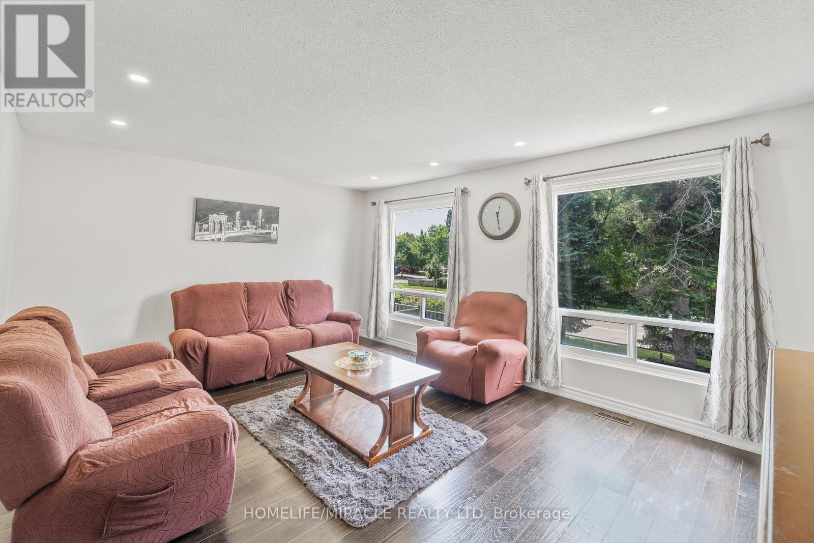 45 LINCOLN COURT - 13