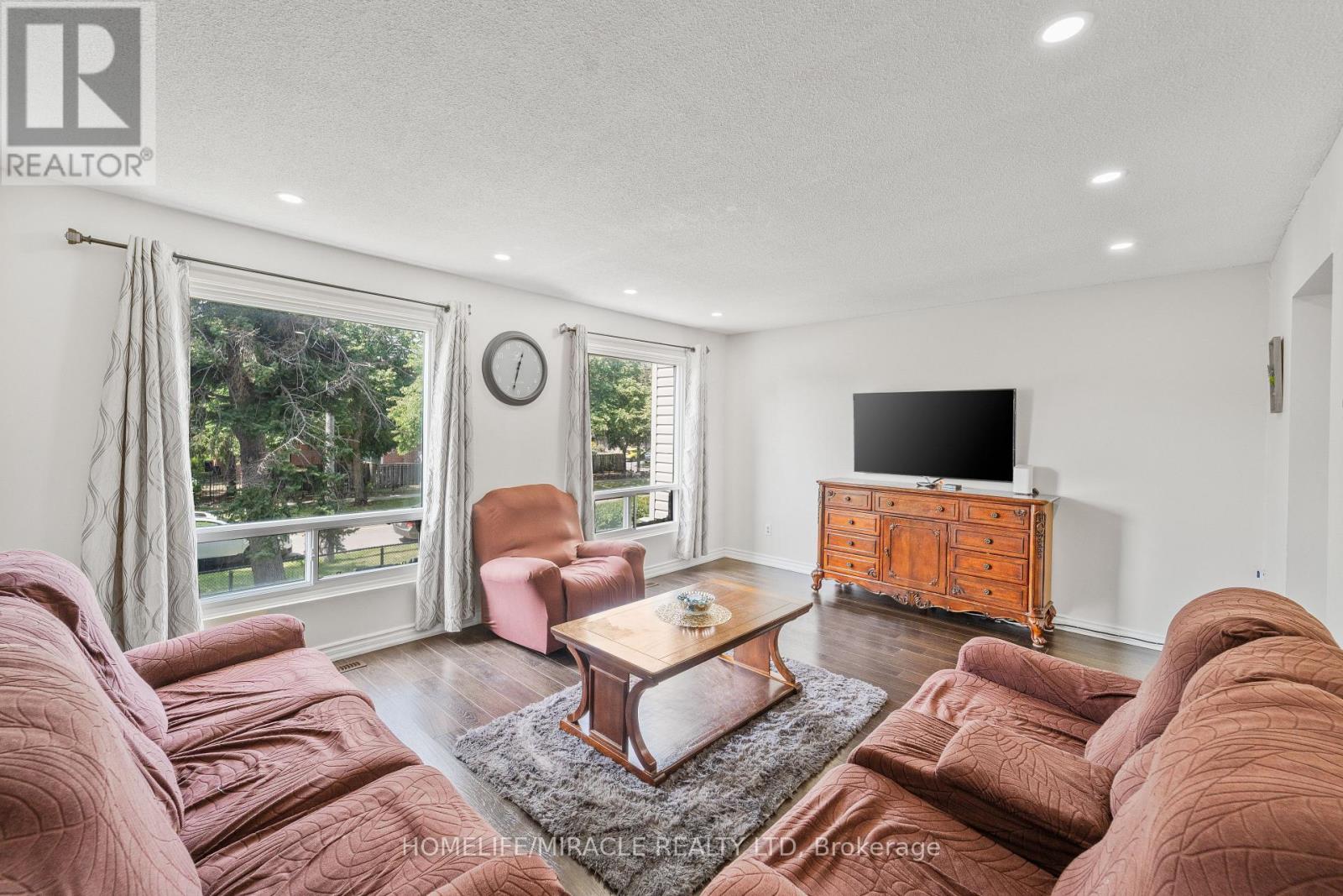 45 LINCOLN COURT - 15