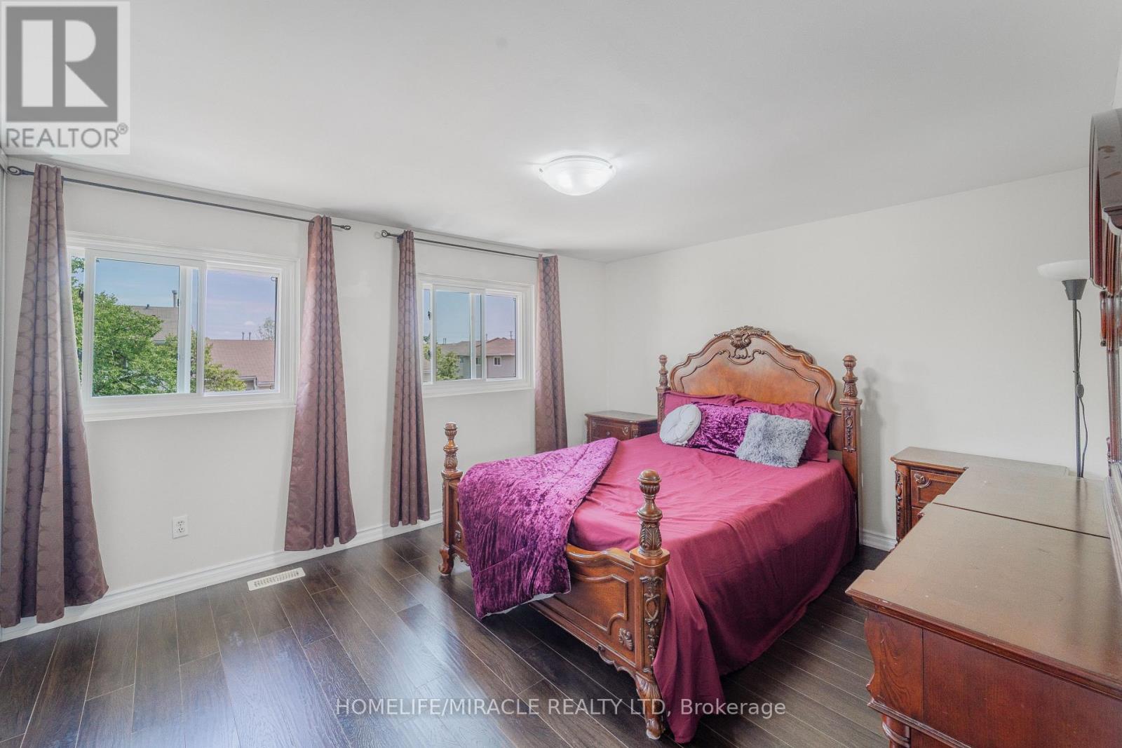 45 LINCOLN COURT - 20