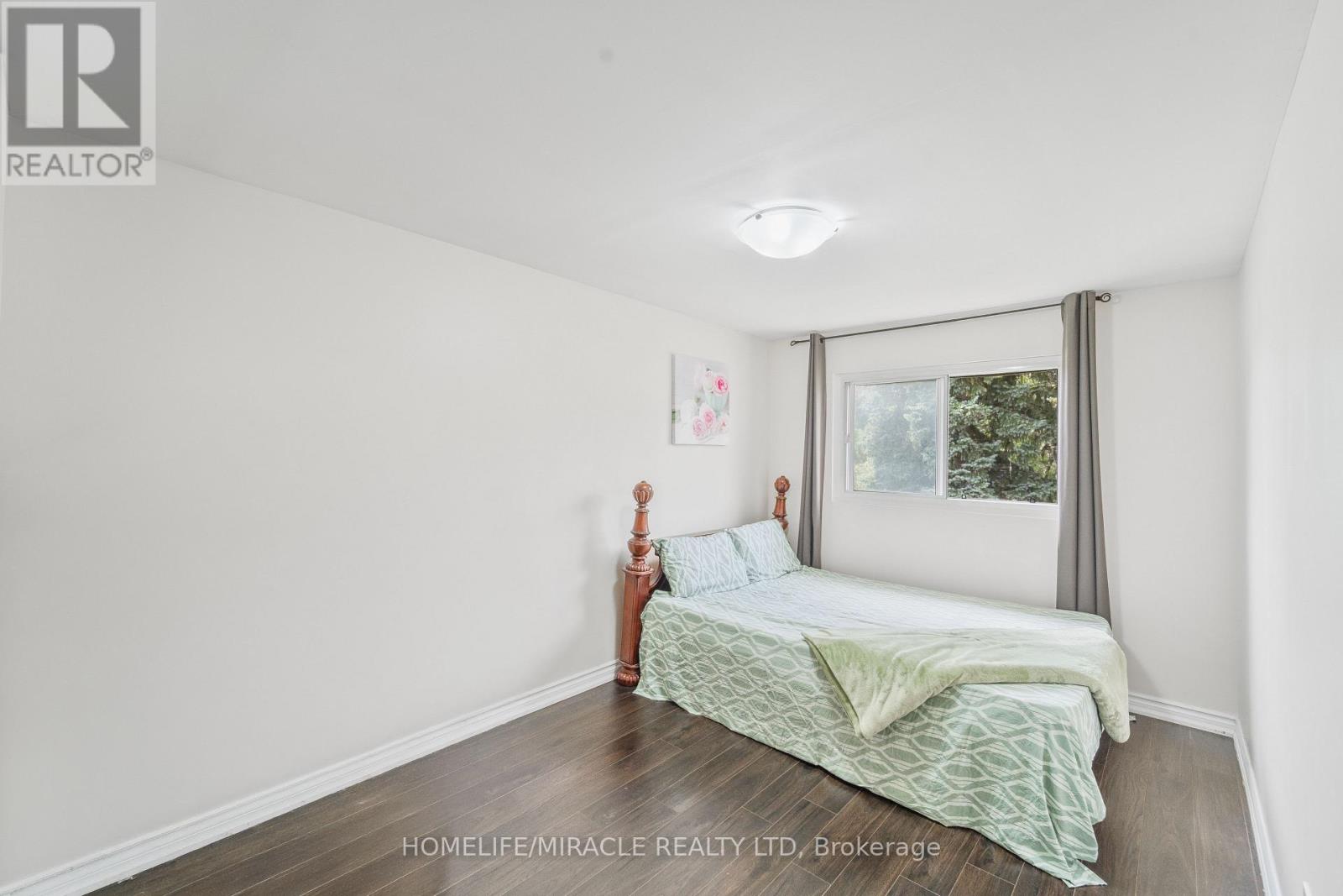 45 LINCOLN COURT - 23