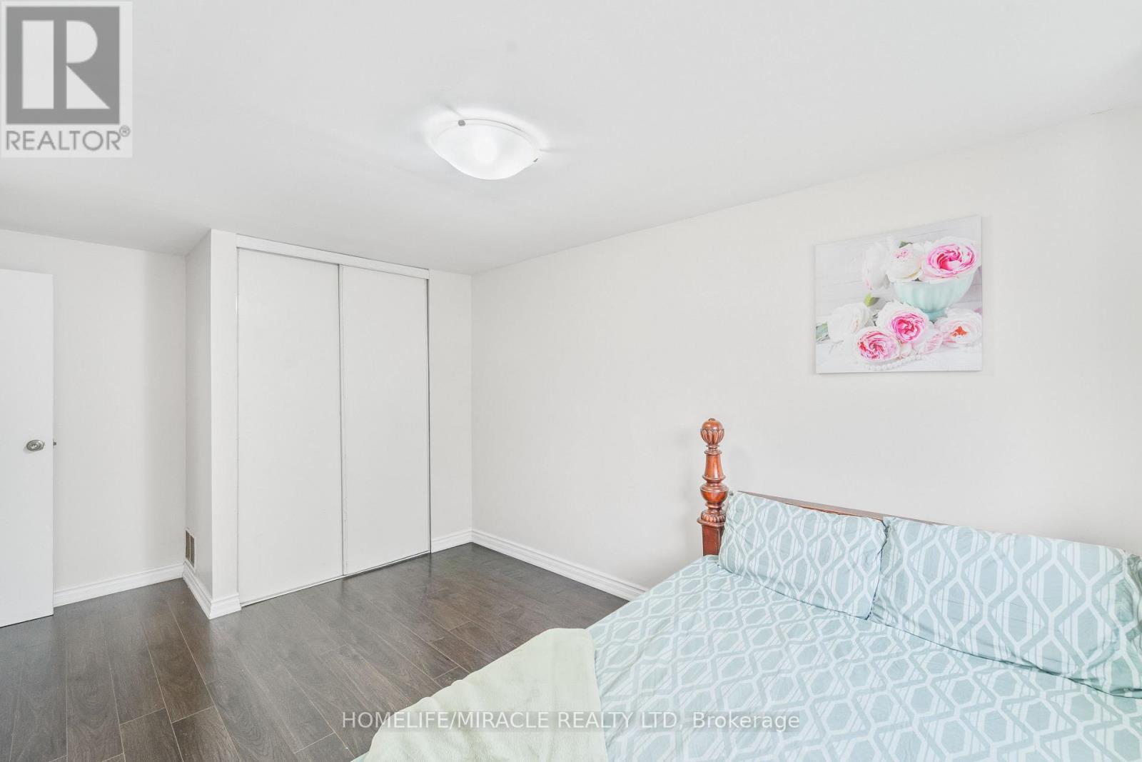 45 LINCOLN COURT - 24