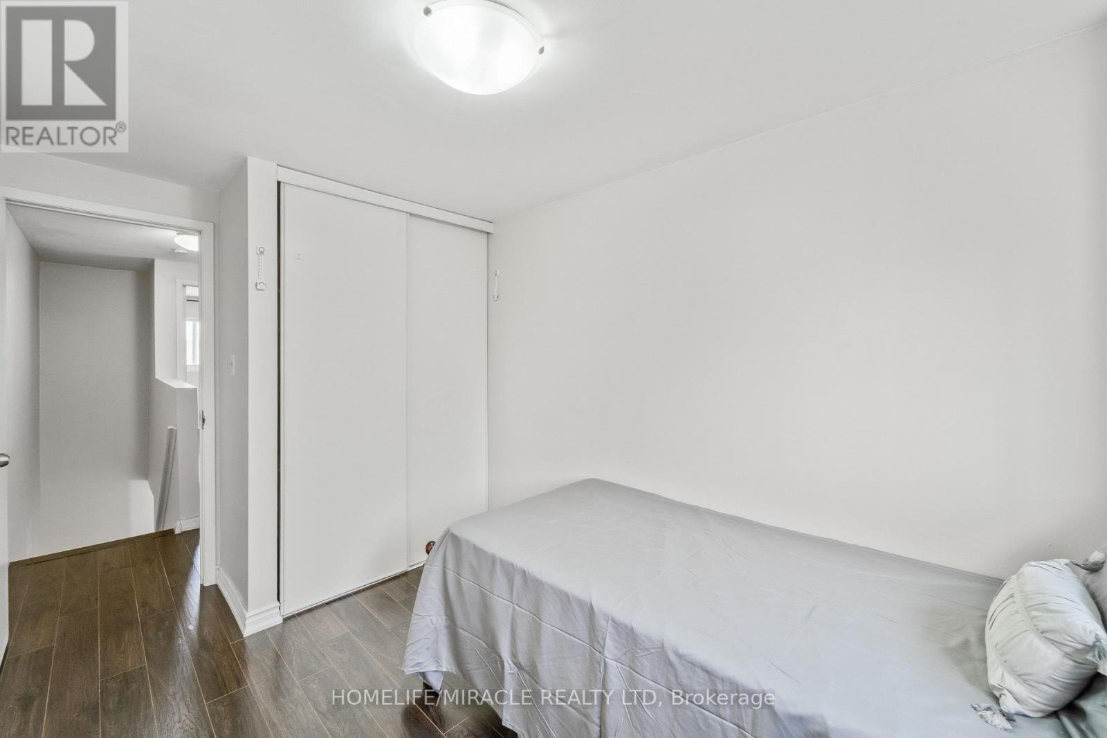 45 LINCOLN COURT - 27