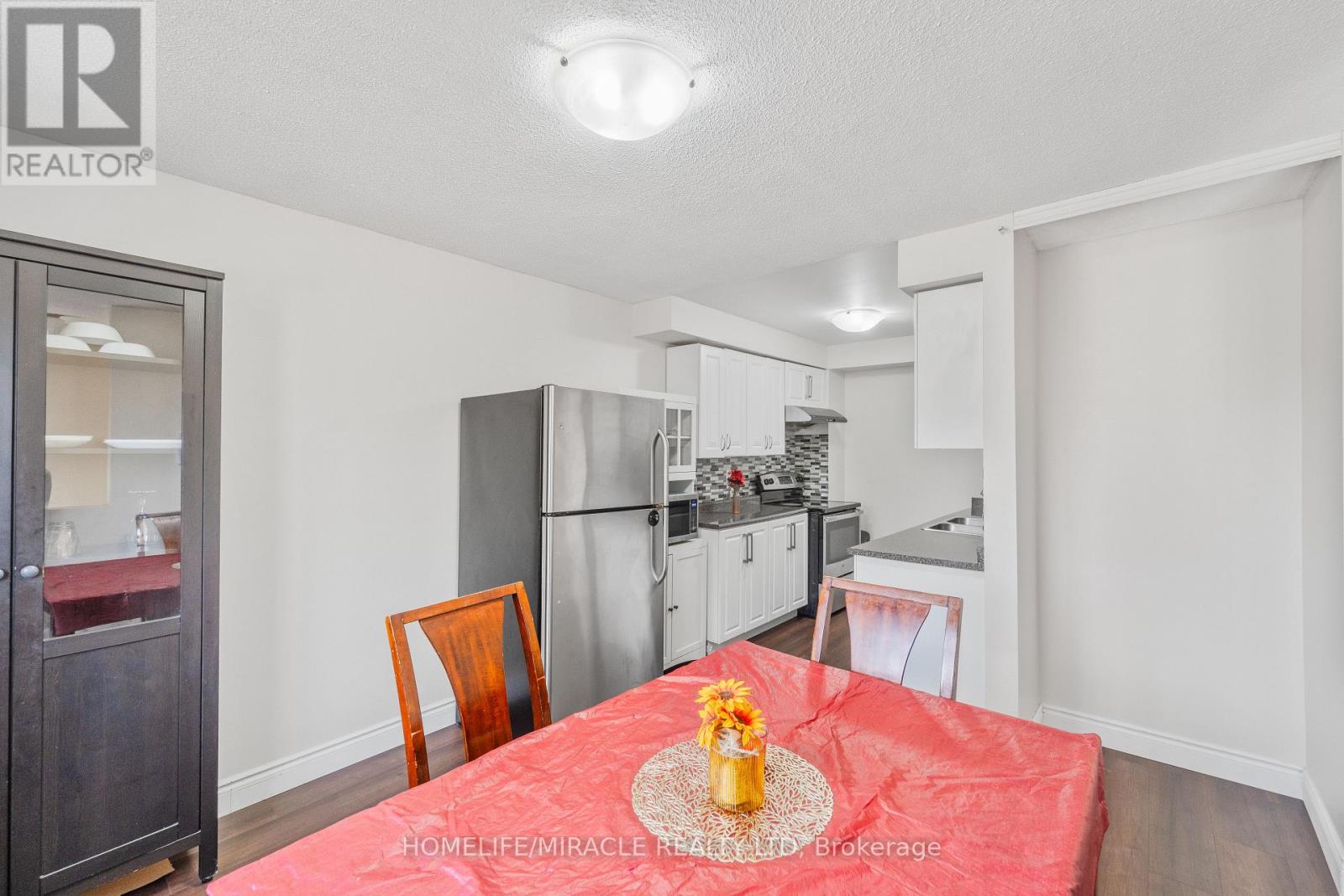 45 LINCOLN COURT - 9