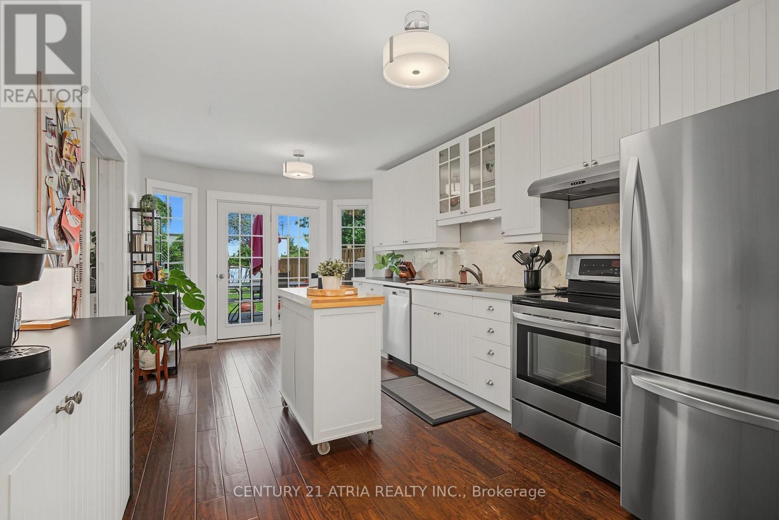 6 BURNHAM BOULEVARD - 15