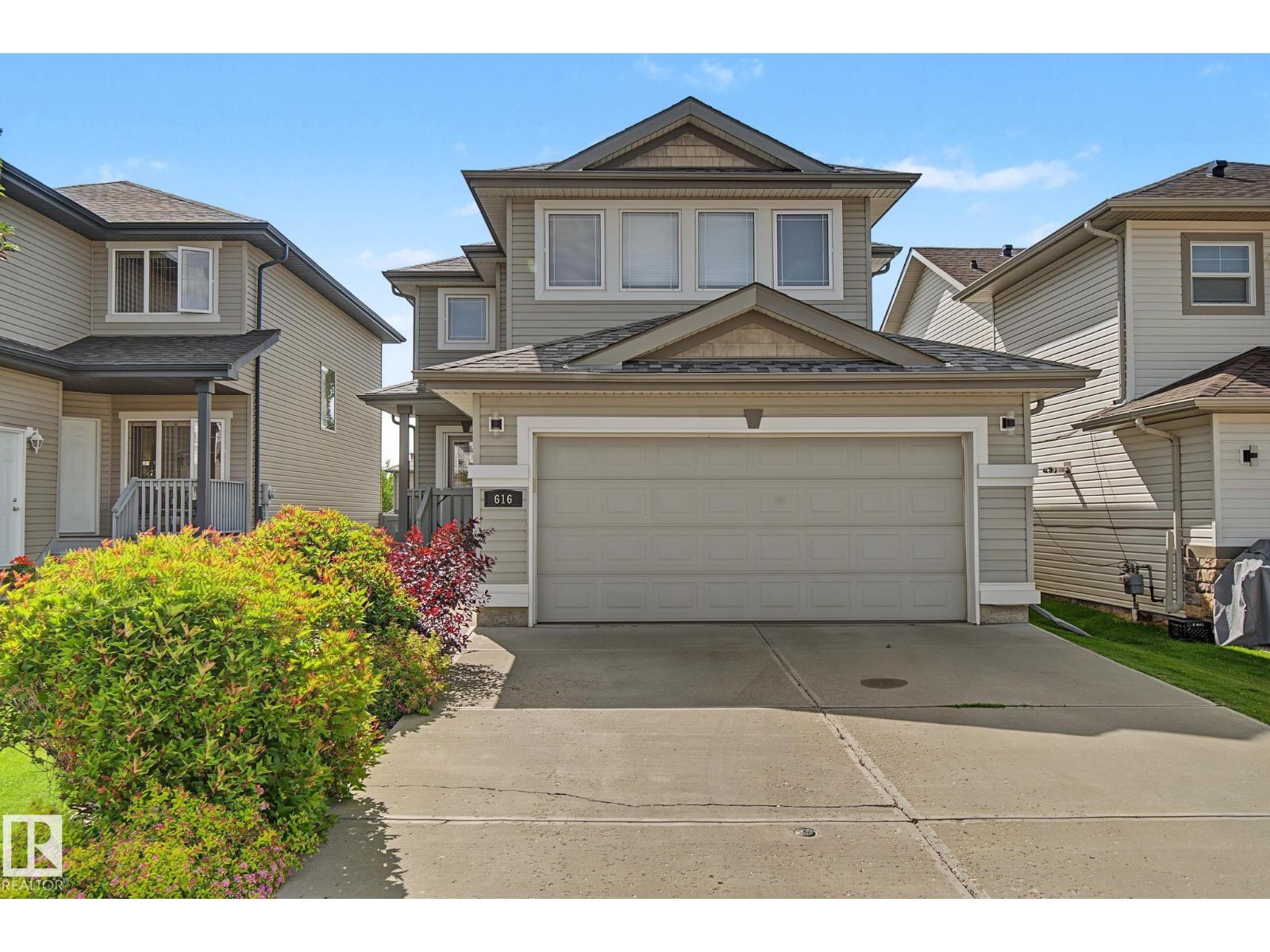 616 61 ST SW, Charlesworth, Edmonton photo 2