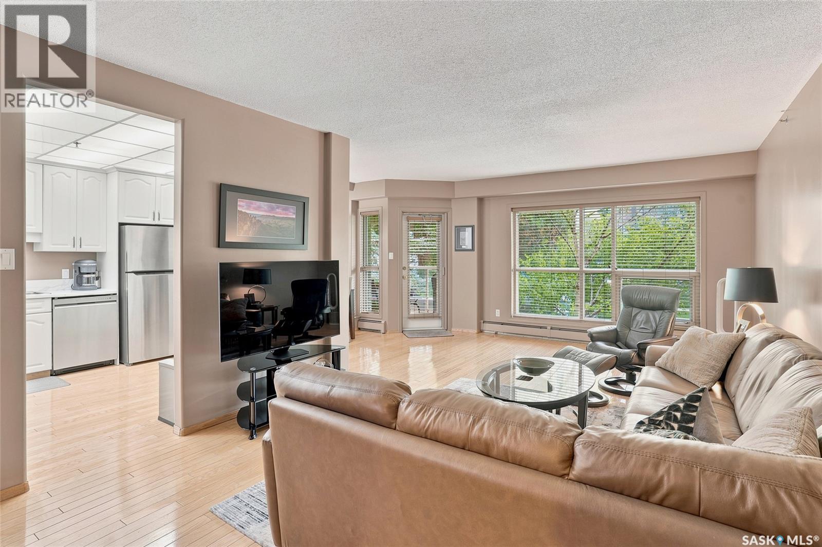 #104 303 5th AVENUE N - 5