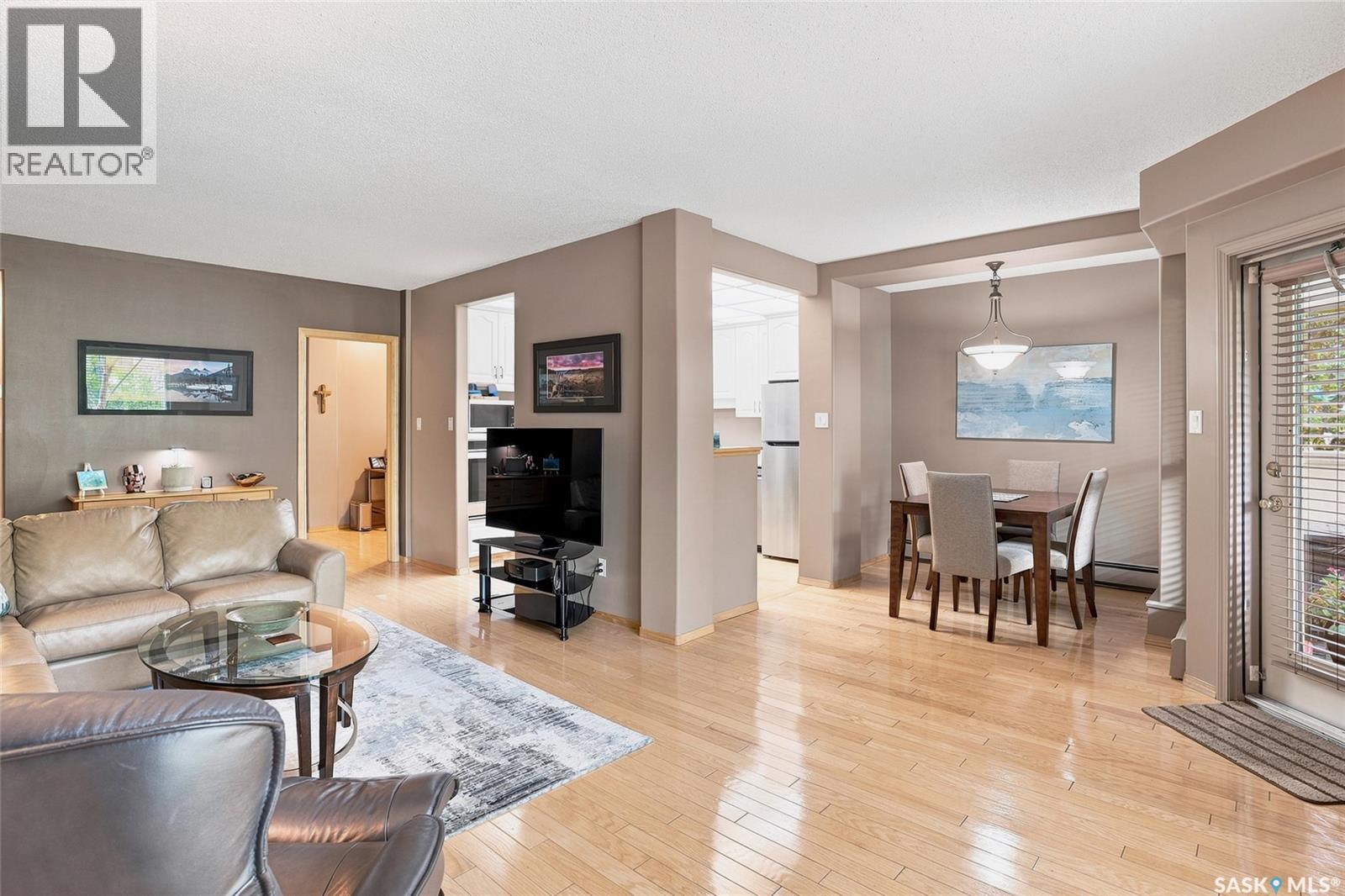 #104 303 5th AVENUE N - 7