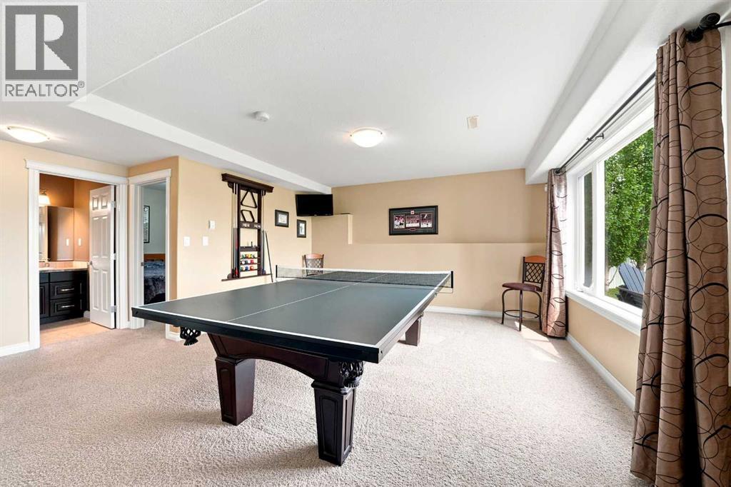 48 Innes Close - 34