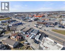 2558 Howard, Windsor, ON N8X3W2 Photo 29