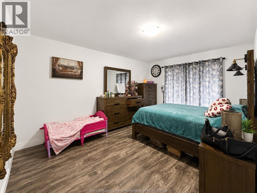 3639 HALLEE CRESCENT - 8