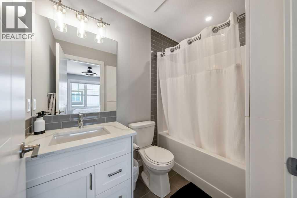 869 Cranston Avenue SE - 21