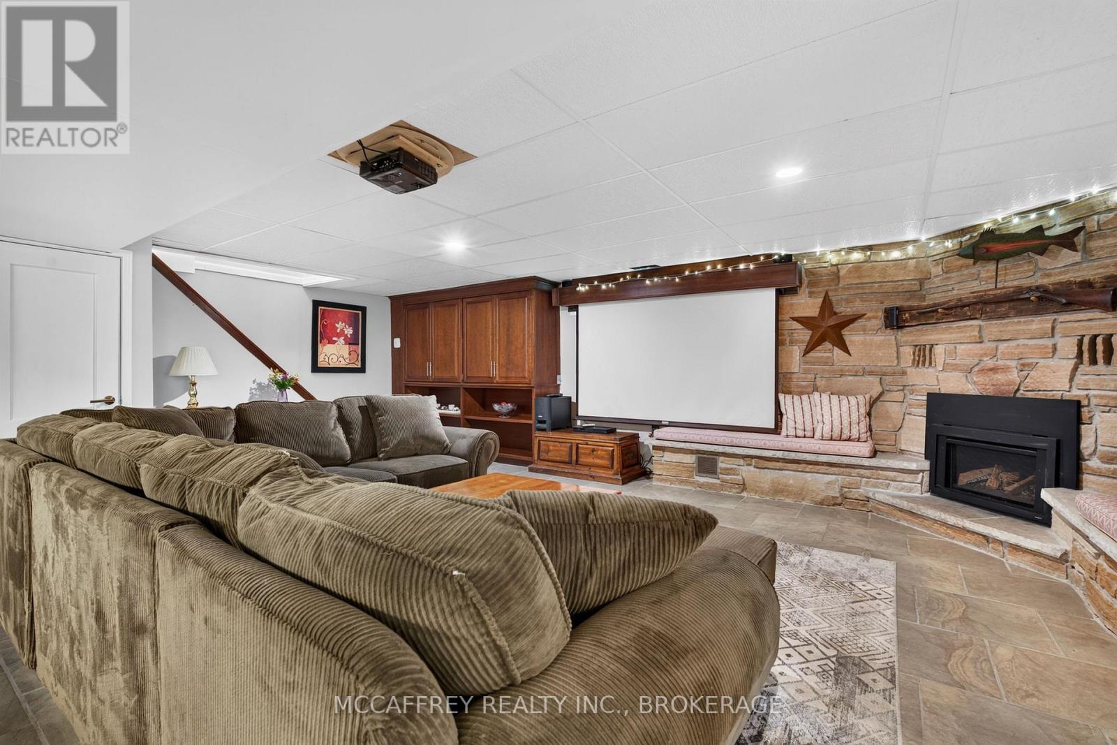 2183 DALEY ROAD - Image 22