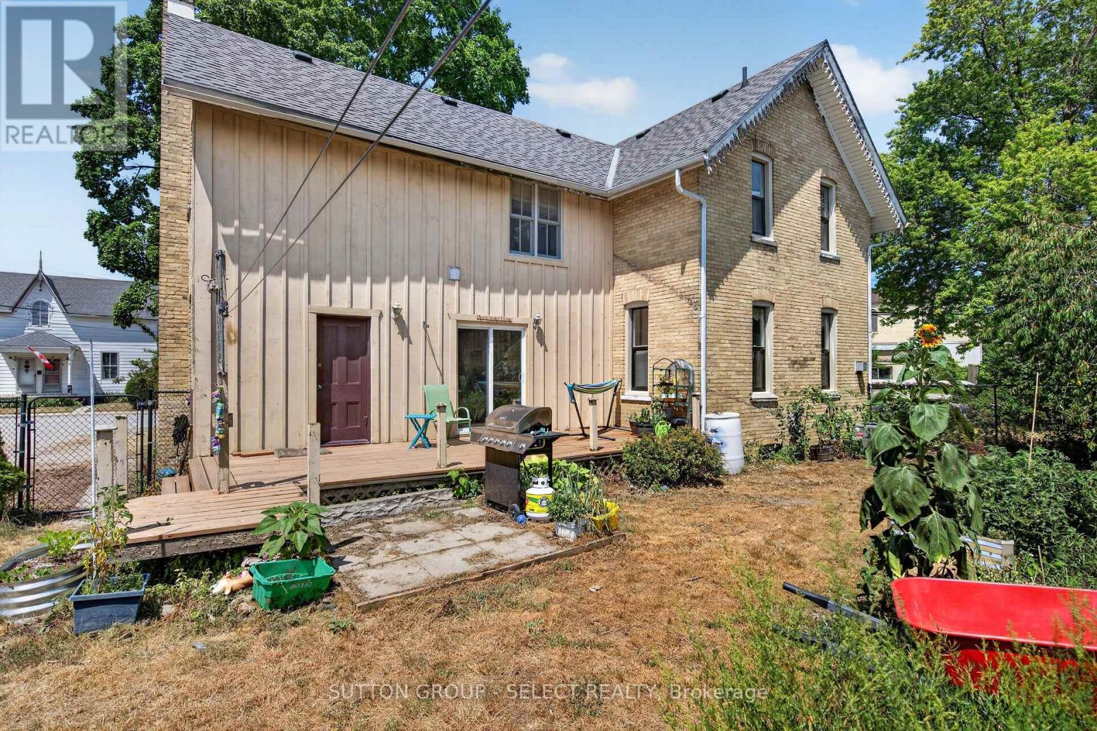 7 MACNAB STREET - 42
