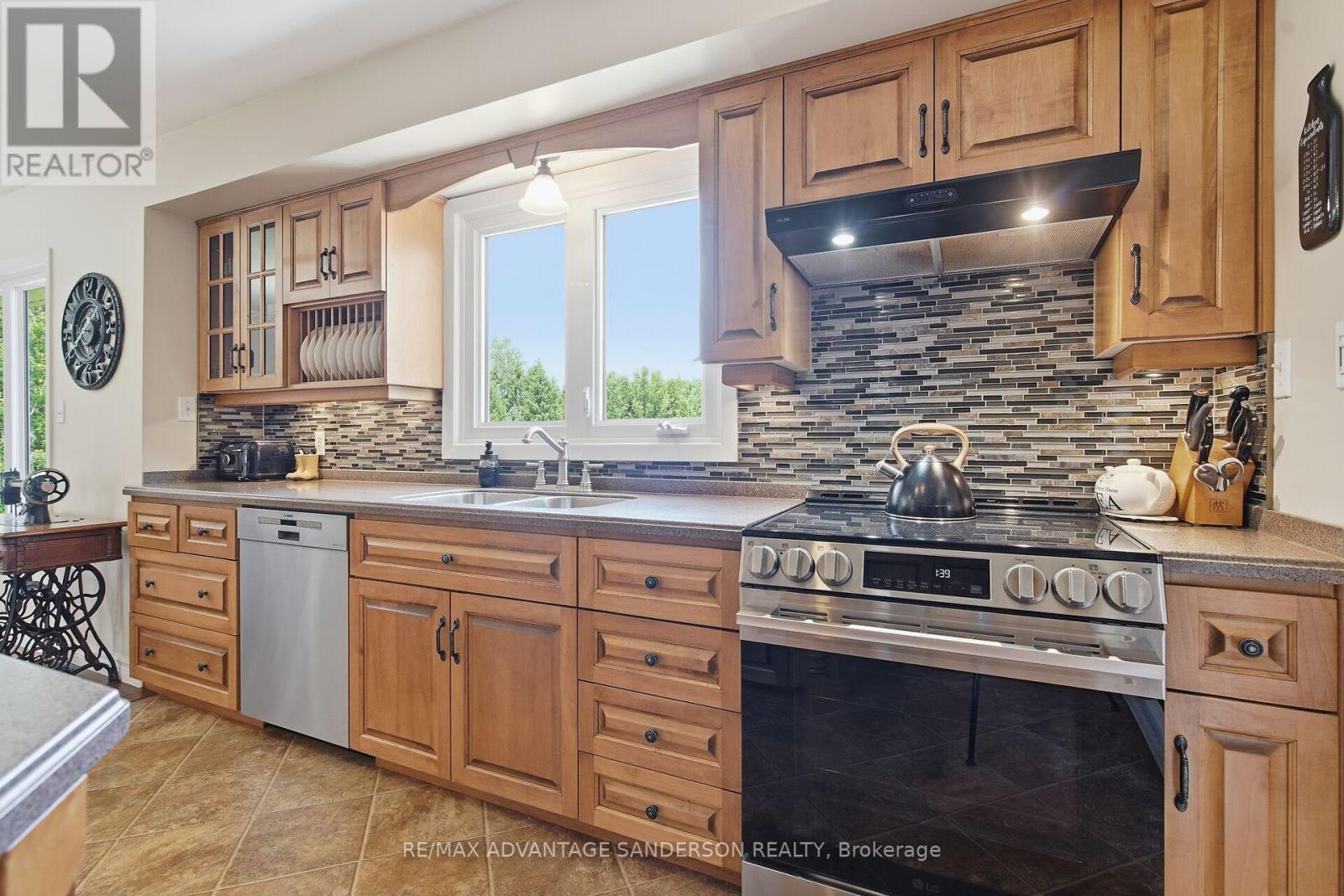 25348 NAIRN ROAD, Middlesex Centre — photo 36