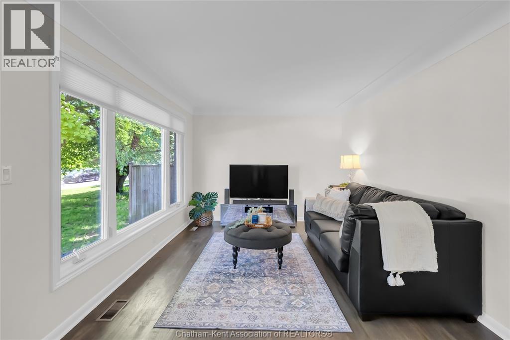 119 Burton AVENUE - Image 5