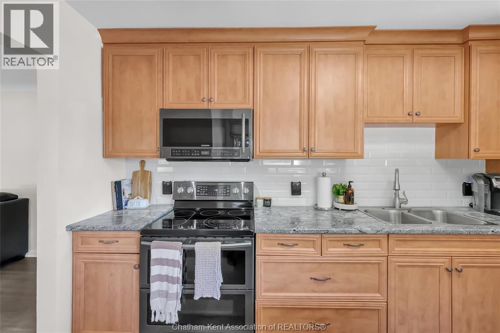119 Burton AVENUE - 7