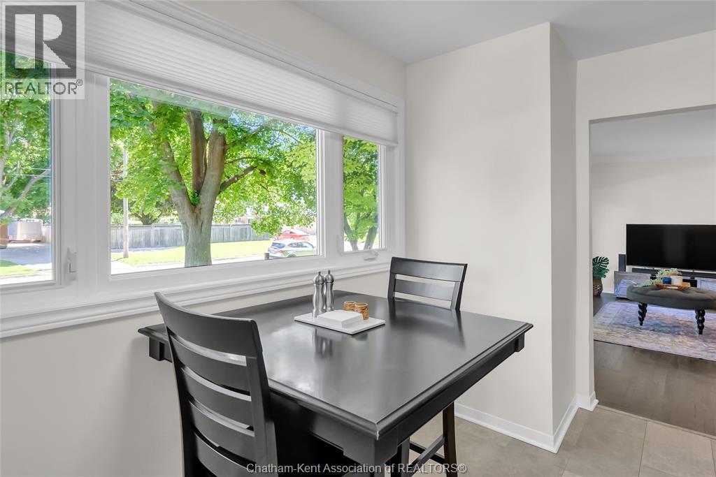119 Burton AVENUE - 11