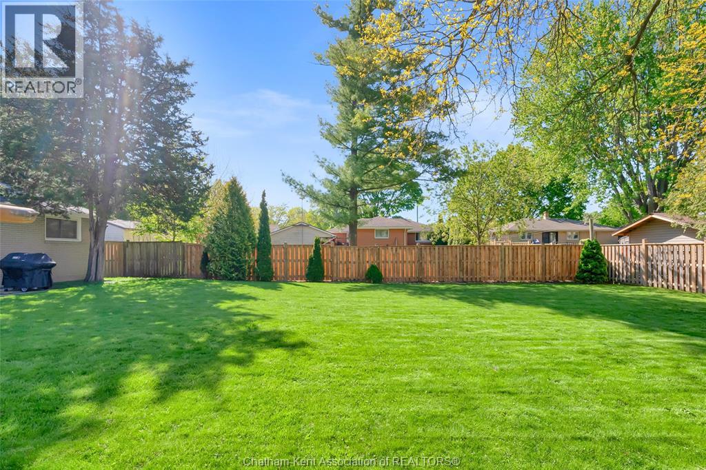 119 Burton AVENUE - 32